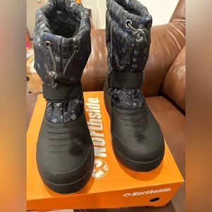 Northside toddler boys winter boots. Size 1